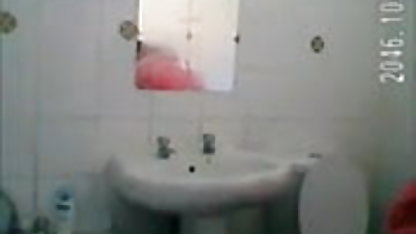 நண்பர்கள் அடையாளம் காணாதபடி நான் இலவச ஆபாச படங்கள் ஒரு பேட்டை அணிந்தேன்