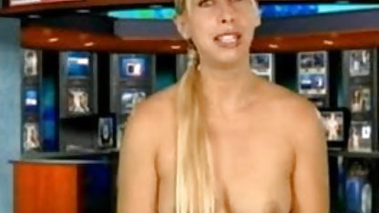 பெரிய பட் கொண்ட சகோதரிகள் கே ஆபாச திரைப்படங்கள் ஒரு மனிதனுக்கு சேவை செய்கிறார்கள்