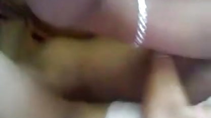 இயக்குனர் இல்லாத நேரத்தில் செயலாளர் தனது அலுவலகத்தில் ரெட்ரோ ஆபாச வீடியோக்கள் ஈடுபடுகிறார்