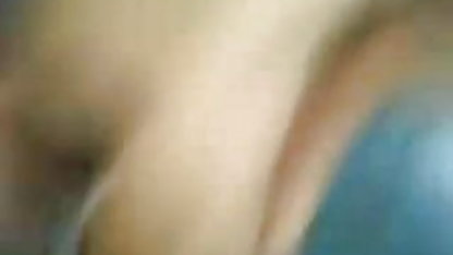 அவள் தூங்கிக்கொண்டிருந்த தருணத்தை நான் சாதகமாகப் பயன்படுத்திக் கொண்டு அவளது புண்டையில் ஒரு கொரிய செக்ஸ் படம் உறுப்பினரைச் செருகினேன்