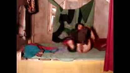 நீங்கள் பிரபலங்களின் செக்ஸ் குழாய் வேலையில் சலிப்படைய வேண்டியதில்லை