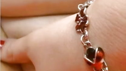 அறையில் மறைக்கப்பட்ட கேமரா கவர்ச்சி படம் வீடியோ மெயின் இந்தி சிவப்புத் தலையை பக்கவாட்டாகப் பிடிக்கிறது