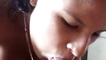 டீன் ஃபக் ஹார்ட்கோர் உளவாளி, கவர்ச்சி மற்றும் ஸ்கர்ட்ஸ்