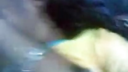 19 வயதான உருளைக்கிழங்கில் மாபெரும் டில்டோவுடன் டார்சன் கோஸ் டு செக்ஸ் வேடிக்கை பார்த்தார்