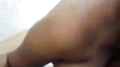 பெரிய மார்பகங்கள் சாக்லேட் பள்ளி பெண் நீல படம் அவளது புண்டையை அசைத்து அவளது புண்டையை காட்டுகிறது