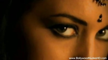 இந்த செயலாளருடன், உலகின் முனைகளுக்கு பெரிய மார்பகங்கள் பெண் செக்ஸ் வீடியோ கூட