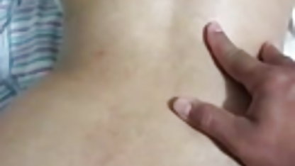 கைக்கு வந்த எல்லாவற்றையும் துளைக்குள் நுழைக்கிறது டார்சன் கோஸ் டு ஆபாச வீடியோ