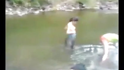 ஸ்டெப்மோம் என்னுடன் மியா கலிபா கி நீல படம் விளையாட விரும்புகிறார்