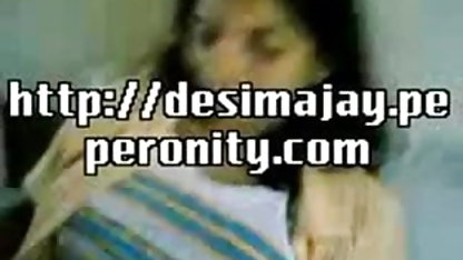 ரஷ்ய புதுமணத் தம்பதிகள் அடமானத்தில் ஒரு குடிசையை எடுத்துக் கொண்டனர், செக்ஸ் ஆபாச குழாய் இப்போது மூலைகளில் மறைக்க வேண்டாம்