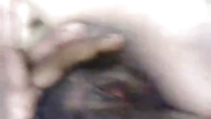 பெண் குளியலறையில் கவர்ச்சி மாமியின் இந்தி படம் குத கன்னித்தன்மையை இழந்தார்