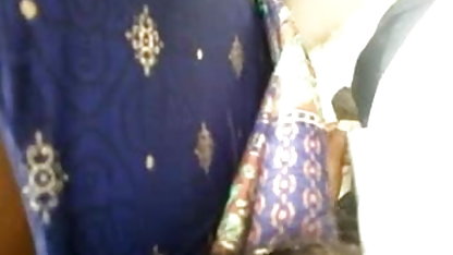 அதிர்ச்சியூட்டும் பழங்கால ஆபாச திரைப்படங்கள் டச்சு வேசி ஒரு சுற்றுலா சேவலை உறிஞ்சும்