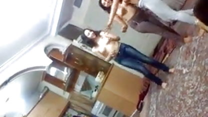 நான் கண்ணாடிகளை கழற்றுவேன் இந்தி சூடான செக்ஸ் படம்