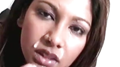 அவள் என் முகத்தில் உட்கார விரும்புகிறாள், 69 வயதில் சூகிசே ஆபாச சூடான ஆபாச