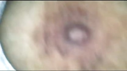 நடந்து செல்லும் காதலியை கைவிலங்கு செய்து கே செக்ஸ் திரைப்படங்கள் தண்டிக்கிறார்