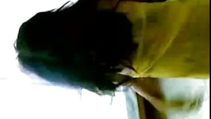 ஒரு விண்டேஜ் செக்ஸ் குழாய் பக்கத்து வேசியைக் கண்டுபிடித்து, அவளை ஒரு வேலிக்கு பின்னால் கிழித்தெறிந்தார்