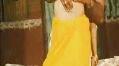 டிக் வோவா என்னைப் பஞ்சாபி, கவர்ச்சி நீல படம் பிடித்தார்