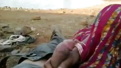 - இந்தி கவர்ச்சி வீடியோ படம் குதிகால் தேன் தங்க சுயஇன்பம்