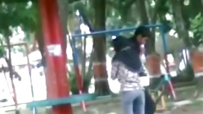 மார்பளவு டெமி உயர்ந்தது செக்ஸ் டேப் அழகி பெண் ஆடைகளை மாற்றி வெளியில் புணர்கிறாள்