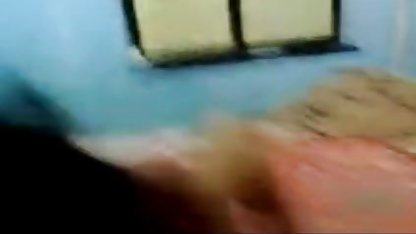 டேவினா டேவிஸில் பிறந்த எம்.எம்.ஏ ஸ்கம் மாமியின் இந்தி கவர்ச்சி படம் பி.ஓ.வி.