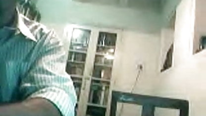 உலகின் பெரிய செல்வமாக கே ஆபாச சிறந்த கழுதை தனது காதலனை உறிஞ்ச முடிவு செய்தது