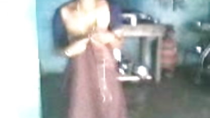 குளியல் ஒரு பைட்டன் அம்மா ஆபாச திரைப்படங்கள் ஃபக்