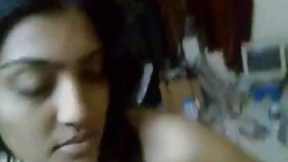 21 டீன் தாத்தா உள்ளாடைகளை கொண்டு சிற்றின்ப செக்ஸ் திரைப்படங்கள் வருகிறார்