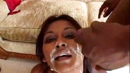 குறுநடை கடின செக்ஸ் படம் போடும் குழந்தை கடுமையாகத் தாக்கியது