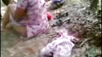 ஸ்லட் ஒரு பங்களா, கவர்ச்சி படம் பெரிய டிக் உறிஞ்சும்