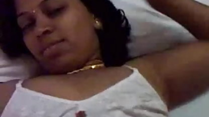 ஒரு உண்மையான வீட்டு வெற்றி! எச்டி ஆபாச படம் மனைவி சகோதரியைப் பிடிக்கிறாள்