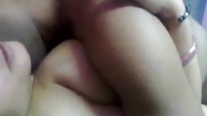 புதிய பையனின் மிருகத்தனமான உறுப்பினரை லாபோச்ச்கா விரும்பினார் சூடான, கவர்ச்சி செக்ஸ்