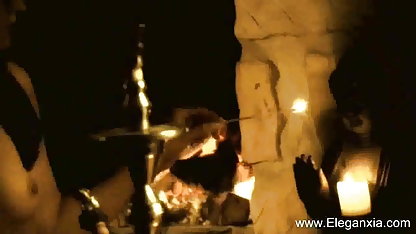 இரண்டு பையன்கள் ஒரு மாணவனை ஜானி, கவர்ச்சி வீடியோ கடுமையாக ஏமாற்றினார்கள்