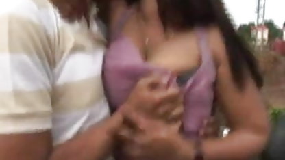 மில்ஃப் தனது மனைவி செக்ஸ் திரைப்படங்கள் பையனைப் பயன்படுத்துகிறார்