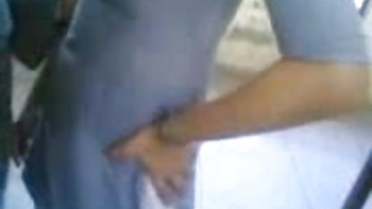 குடிபோதையில் இலவச லெஸ்பியன் ஆபாச திரைப்படங்கள் இருந்த பெண் ஒரு கூச்சத்துடன் ஒரு முட்டையை உறிஞ்சி, விழுங்கும் படகோட்டி