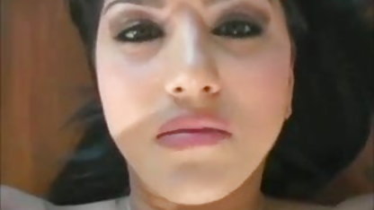 நான் தட்டாமல் ஷவரில் என் சகோதரியிடம் ஆந்திர நீல படம் சென்றேன்