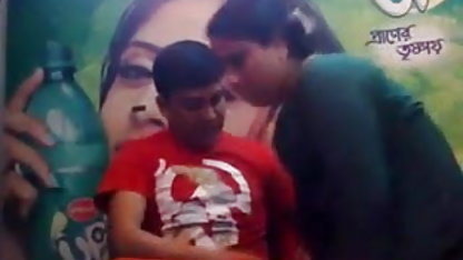 வீட்டு ஏழு கொடிய பாவங்கள் நிர்வாணமாக