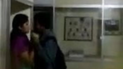 சில பாலியல் குழுக்கள் கவர்ச்சி மாமியின் வீடியோ படம்