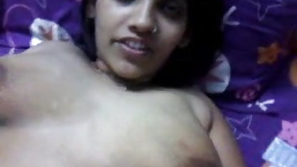 ஒரு முட்டாள்தனத்துடன் மலையாள சூப்பர் செக்ஸ் உடலுறவு கொள்வதற்காக தனது காதலனுக்கு பணம் கொடுத்தார்