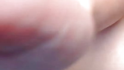 இந்திய முதலாளி போதுமான செக் ஆடுவது ஆபாசத்தைப் பார்த்ததால் அவரது செயலாளரை தண்டிக்கிறார்