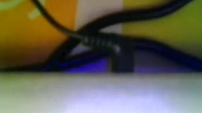 சமையலறை மேசையில் ஒரு வயதான உளவாளி ஆபாச கட்டாயம் அயலவரின் கால்களைத் தூக்கினார்