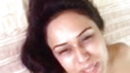 திருப்தியற்ற ராணி உண்மையான பாலியல் நாடாக்கள் செக்ஸ் விரும்புகிறார்