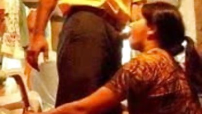 ஒரு மஸ்தி செக்ஸ் வீடியோ கவர்ச்சியான பாலுடன் வீட்டில் செக்ஸ்