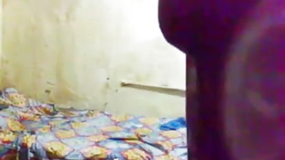 விளையாட்டுக்காக தெலுங்கு செக்ஸ் காட்சிகளை உடை அணிந்திருந்தார்