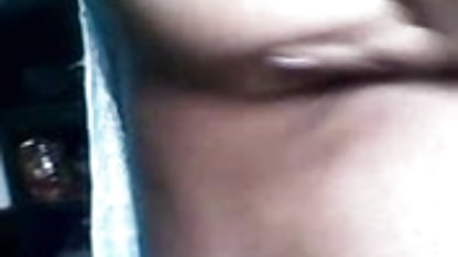 போலி ஷார்ட்ஹேர்டு குழந்தை டாட்டூ இந்தி படம் நீல, கவர்ச்சி ஏஜென்ட் அலுவலகத்தில் கடுமையாக தாக்கினார்