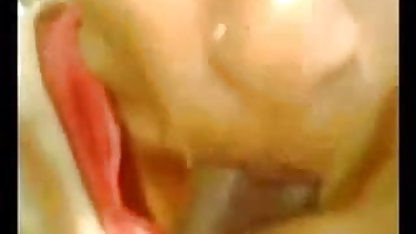 மாணவர் தொண்டையில் உள்ள அம்மா செக்ஸ் படம் ஒரு உறுப்பினரிடமிருந்து கேக்கை அனுபவிக்கிறார்