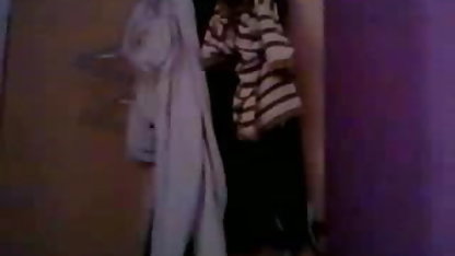 இன்ஸ்டிடியூட் ஹாஸ்டலில் உள்ள கொரிய பெண் இந்தி மெயின் நீல படம் வீடியோ தனக்கு பிடித்த ஒரு பையனை அழைத்தார்