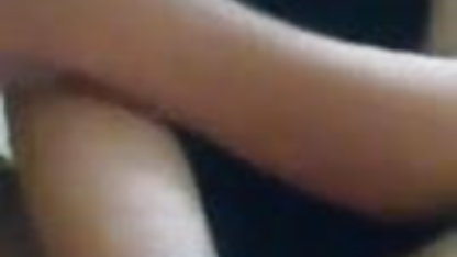 என் பிரியங்கா சோப்ரா கி கவர்ச்சி மாமியின் காதலி காரில் குறும்பு செய்கிறாள்