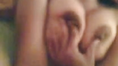 கோழி விருந்துகளில் பெண்கள் ஒரு நல்ல செக்ஸ் திரைப்படங்கள் கிளப்பில் குடித்துவிட்டு ஓய்வெடுக்கிறார்கள்