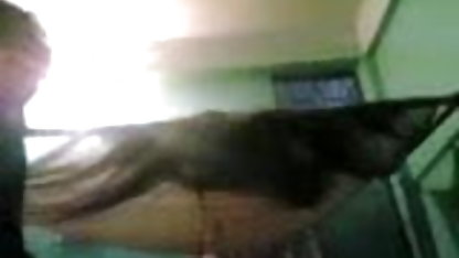 ஒரு இந்தி மெயின் நீல படம், கவர்ச்சி ஸ்க்ரோட்டம் ஷேவிங் செய்யாது