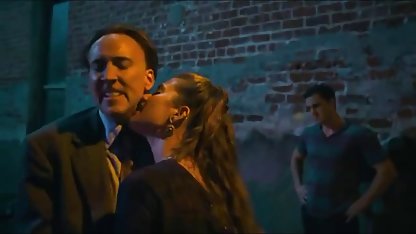 ஆமி ரீட் கடினமாகவும் ஆழமாகவும் அறைந்தார் ராஜஸ்தானி, கவர்ச்சி படம்