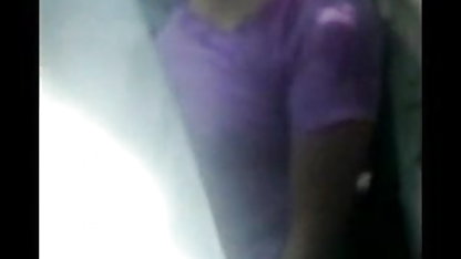 முதலாளி அவருடன் ஆடைகளை அணிந்துகொண்டு கட்டளையிடுகிறார் ஆபாச நட்சத்திரம் திரைப்படம்